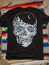 Load image into Gallery viewer, Glow skull shirt - Black