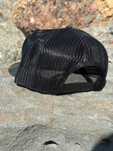 Load image into Gallery viewer, Leaf springs party trucker camo/black
