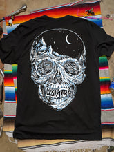 Load image into Gallery viewer, PRE-ORDER!!! Glow skull shirt - Black
